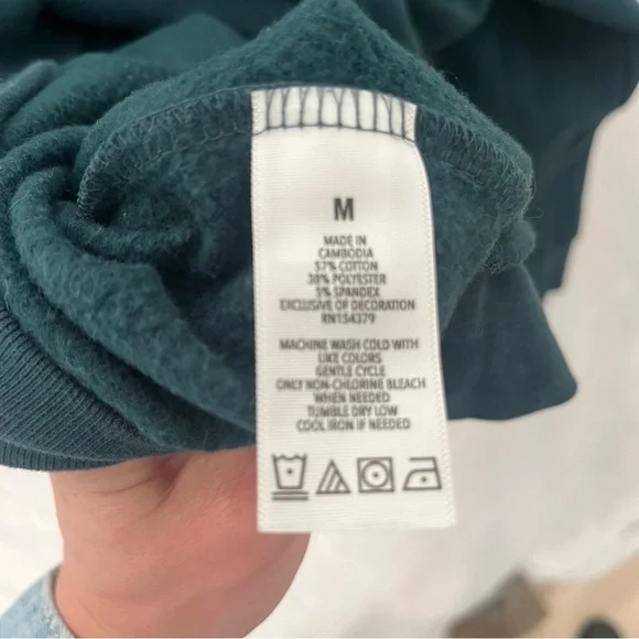 Preppy New York soho athletics Green Half-Zip Sweater - Picture 8 of 10